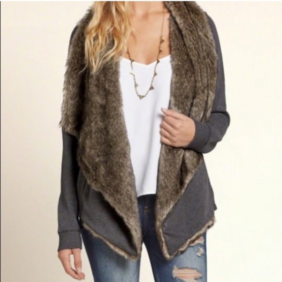 Hollister Grey Asymmetrical Cardigan/Jacket w/Faux Fur Shawl Collar - Picture 1 of 16